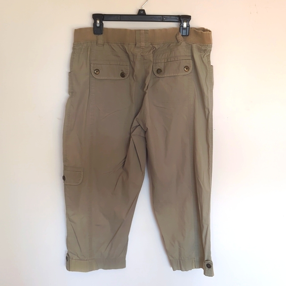 Chico's cargo pants size 1.5 w/ 5 pockets! - Picture 3 of 3